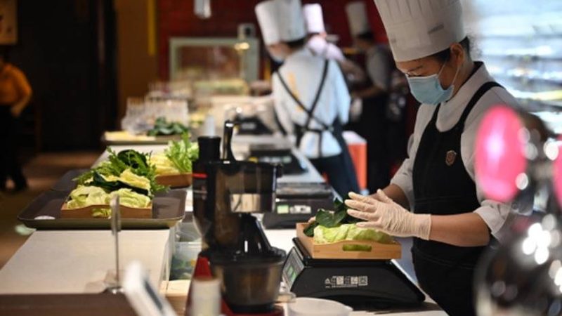 食品OEM代加工：自产与代工的差异化解析